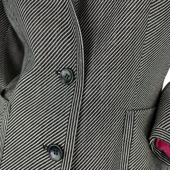 Max Mara Black & White Wool, Silk Two Button Woven Blazer Pink Lining Size 12 - Picture 3 of 12